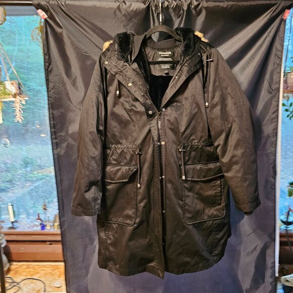 Torrid black 3 in 1 jacket. Size 2 - Picture 8 of 10